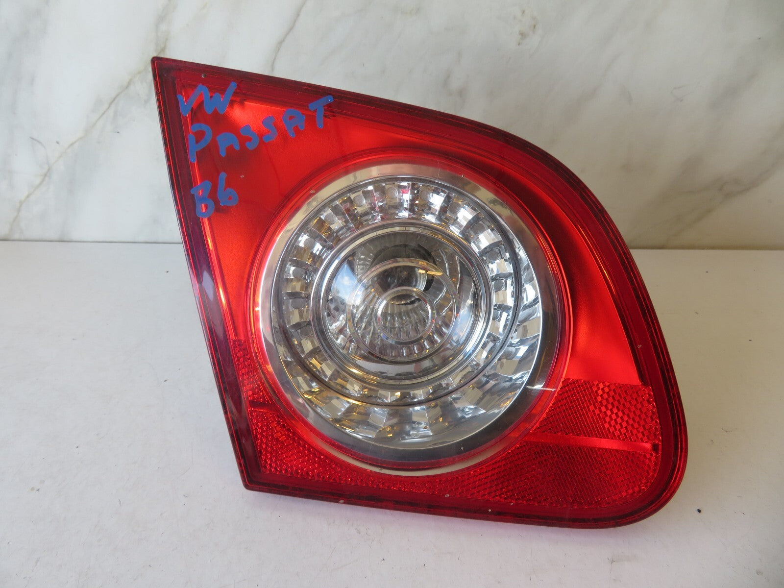 VOLKSWAGEN VW PASSAT B6 NS REAR INNER TAIL LIGHT 3c5945093d 2005-2010 AMS1348