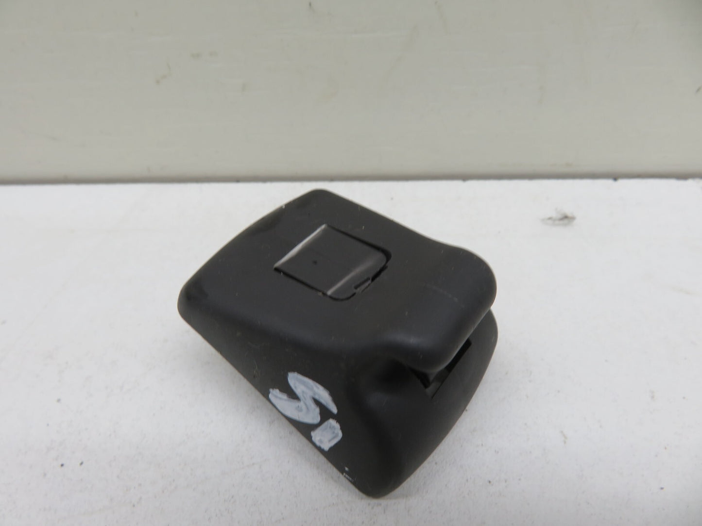 FORD FIESTA MK7 ST180 SUN VISOR CLIP HOLDER 2013-2017 1549-15