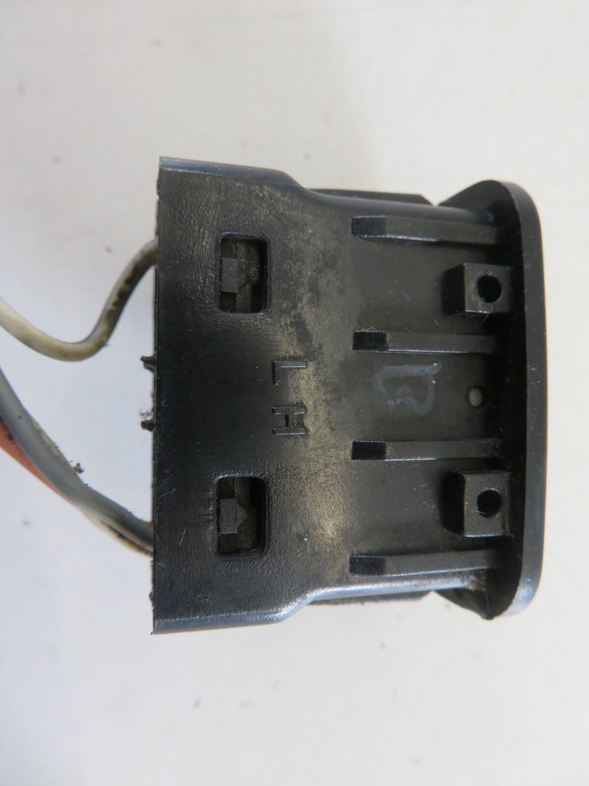 ROVER CITY ROVER REAR WINDOW SWITCH 2003-2005 1642-10