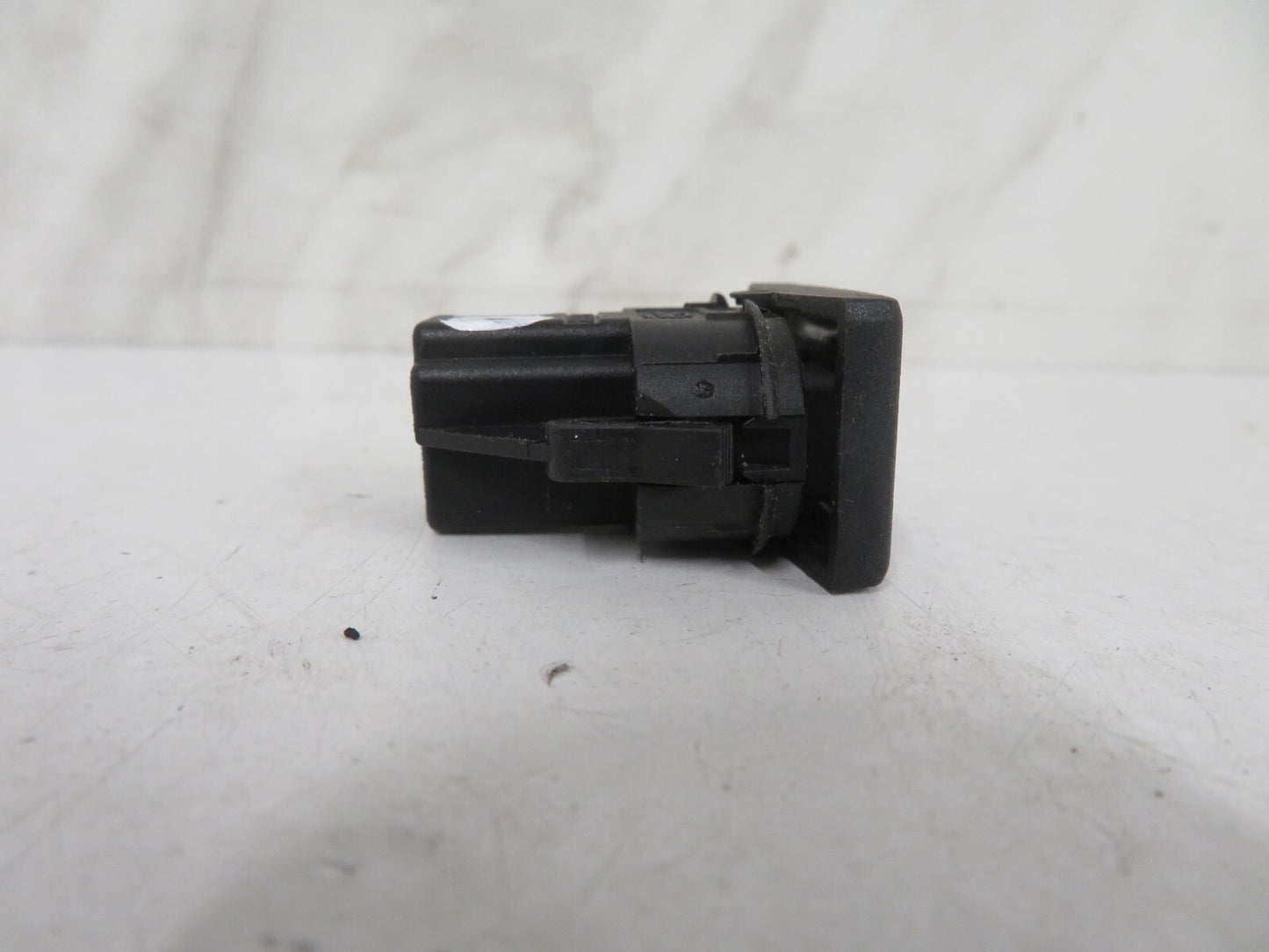 FORD MONDEO MK3 REAR WINDOW SWITCH 1S7T-14529-AB 2000-2006 1639-10