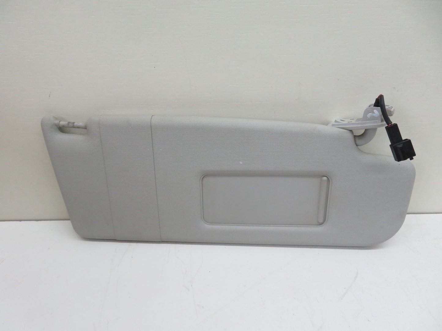 VW GOLF MK6 OS DRIVER SUN VISOR 2009-2013 REF-2
