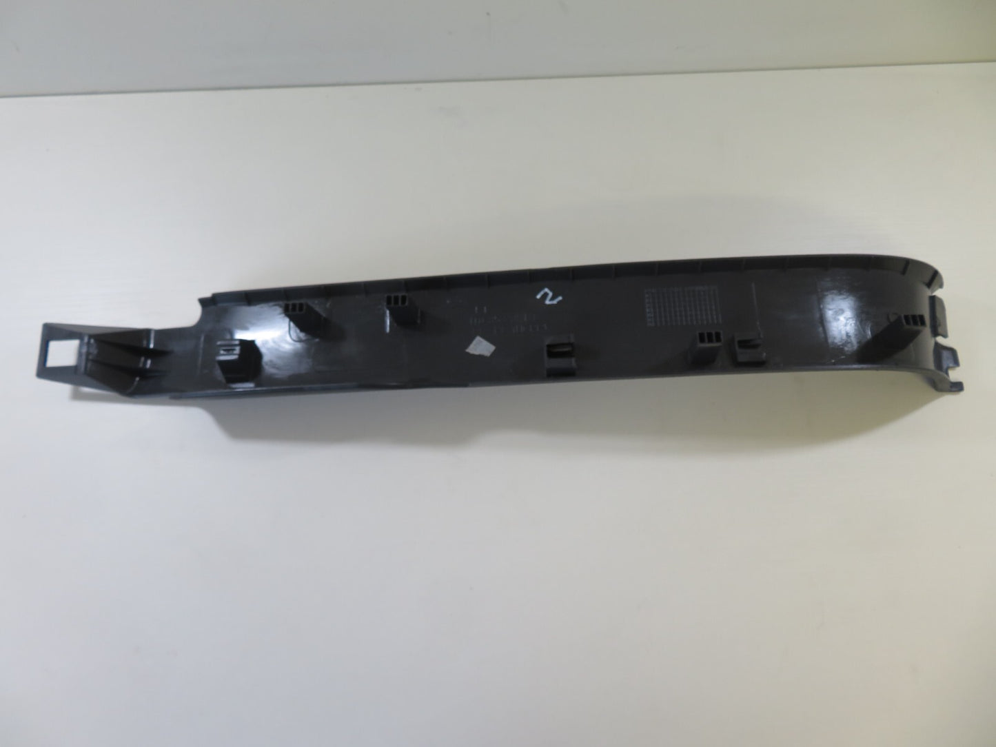 VOLKSWAGEN VW TOURAN RH OSR REAR DOOR SILL TRIM 1T0853372B 2003-2009