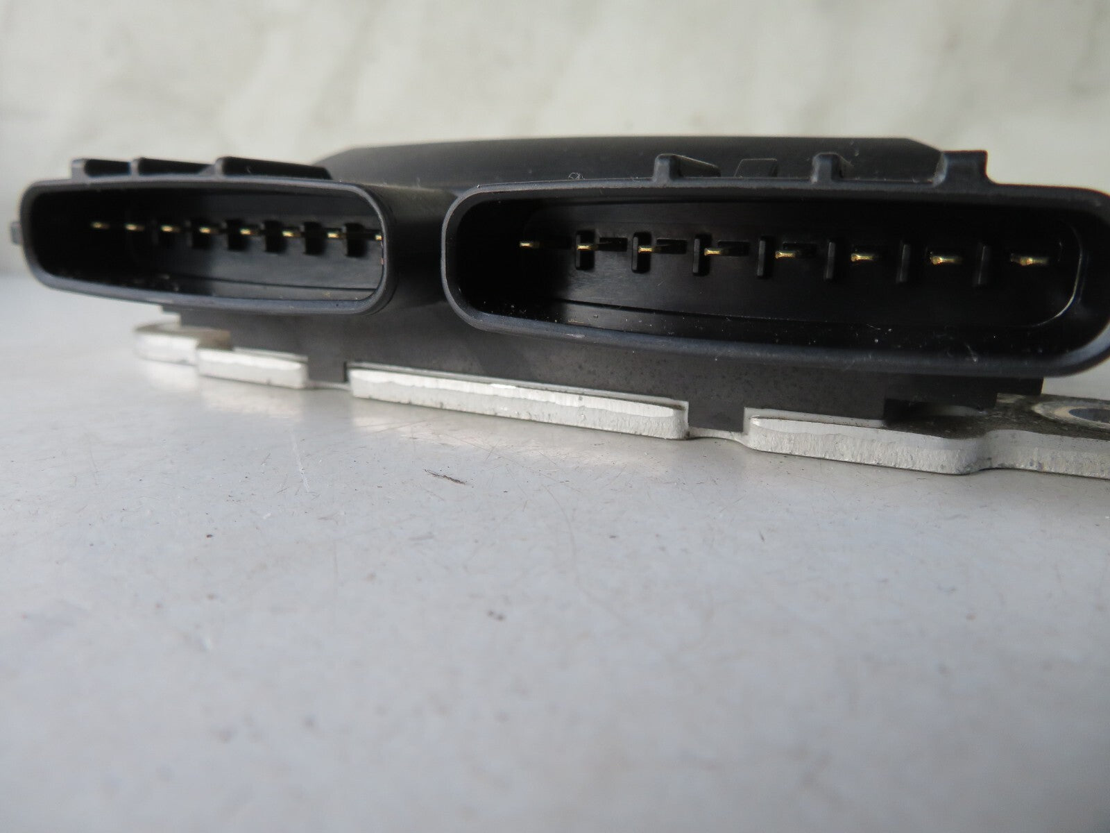 VAUXHALL VECTRA C 3.0CDTI INJECTION CONTROL UNIT 8972586910 2002-2008 MIXA1517-6