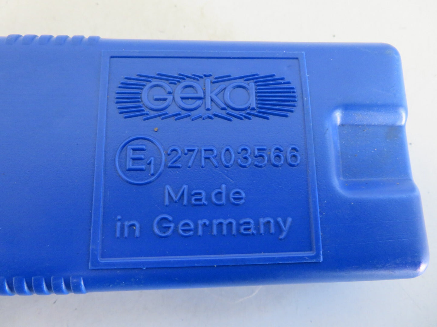 BMW X5 E53 EMERGENCY WARNING TRIANGLE 1095457 1999-2006 MIX1642-2