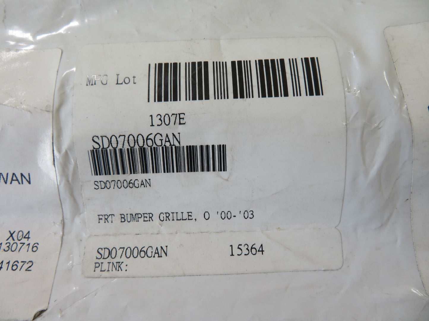 FRONT BUMPER GRILLE FOR SKODA OCTAVIA SD07006GAN 1997-2010