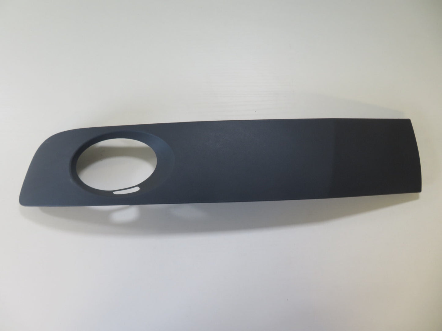 LH PASSENGER NS FRONT BUMPER GRILLE FOG SURROUND FOR VW TRANSPORTER 2003-2015