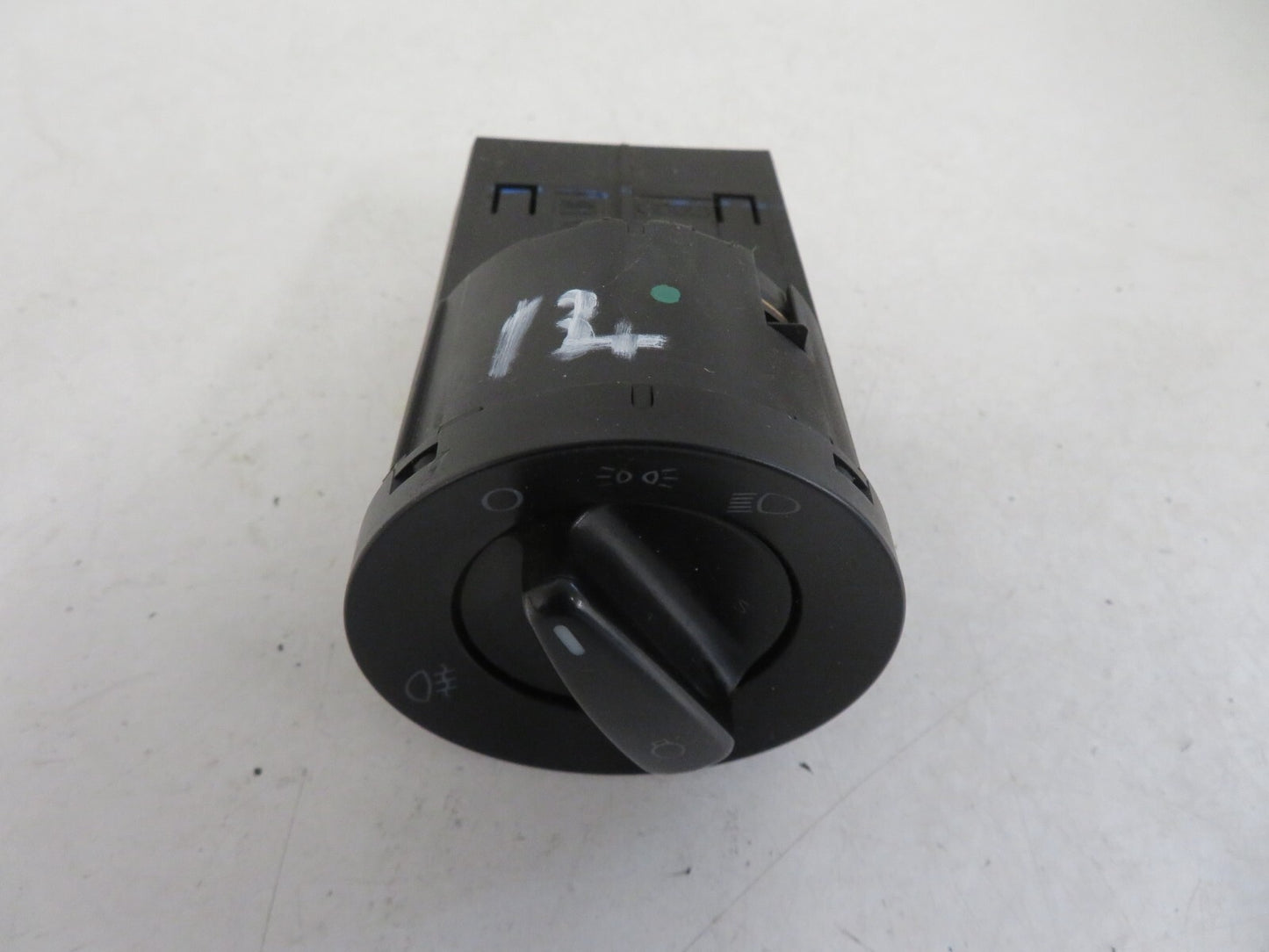 VOLKSWAGEN VW GOLF HEADLIGHT SWITCHES 1C0941531 VWMIX1642-14