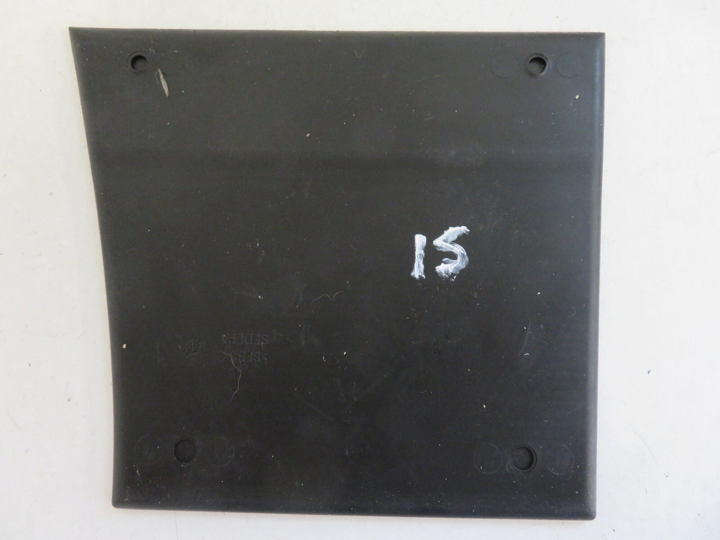 PEUGEOT 4007 RUBBER INSERT TRIM 2007-2012 1603-15