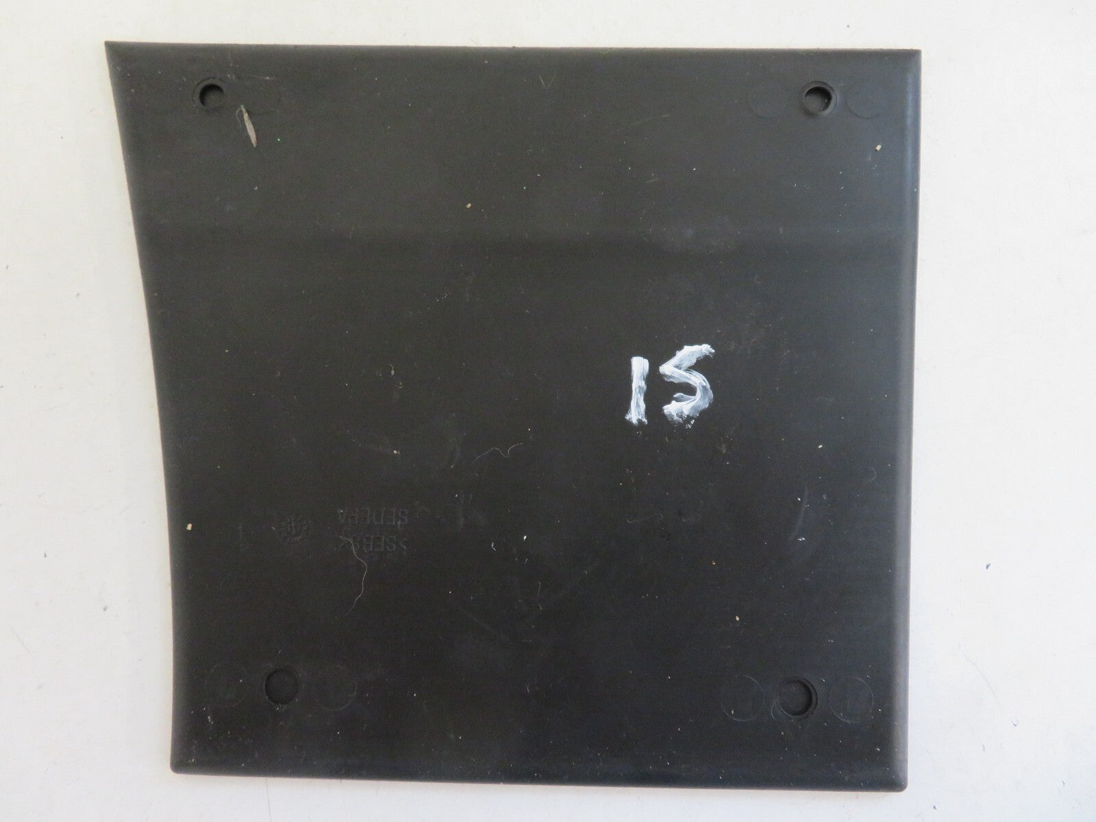 PEUGEOT 4007 RUBBER INSERT TRIM 2007-2012 1603-15