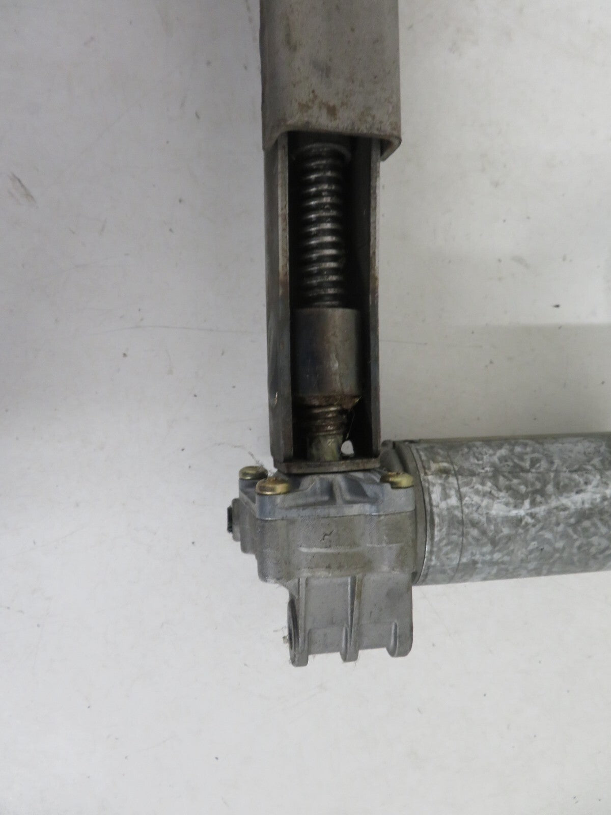 ROVER 75 OS FRONT SEAT ADJUSTER MOTOR 9450318B 1999-2005 1626-1