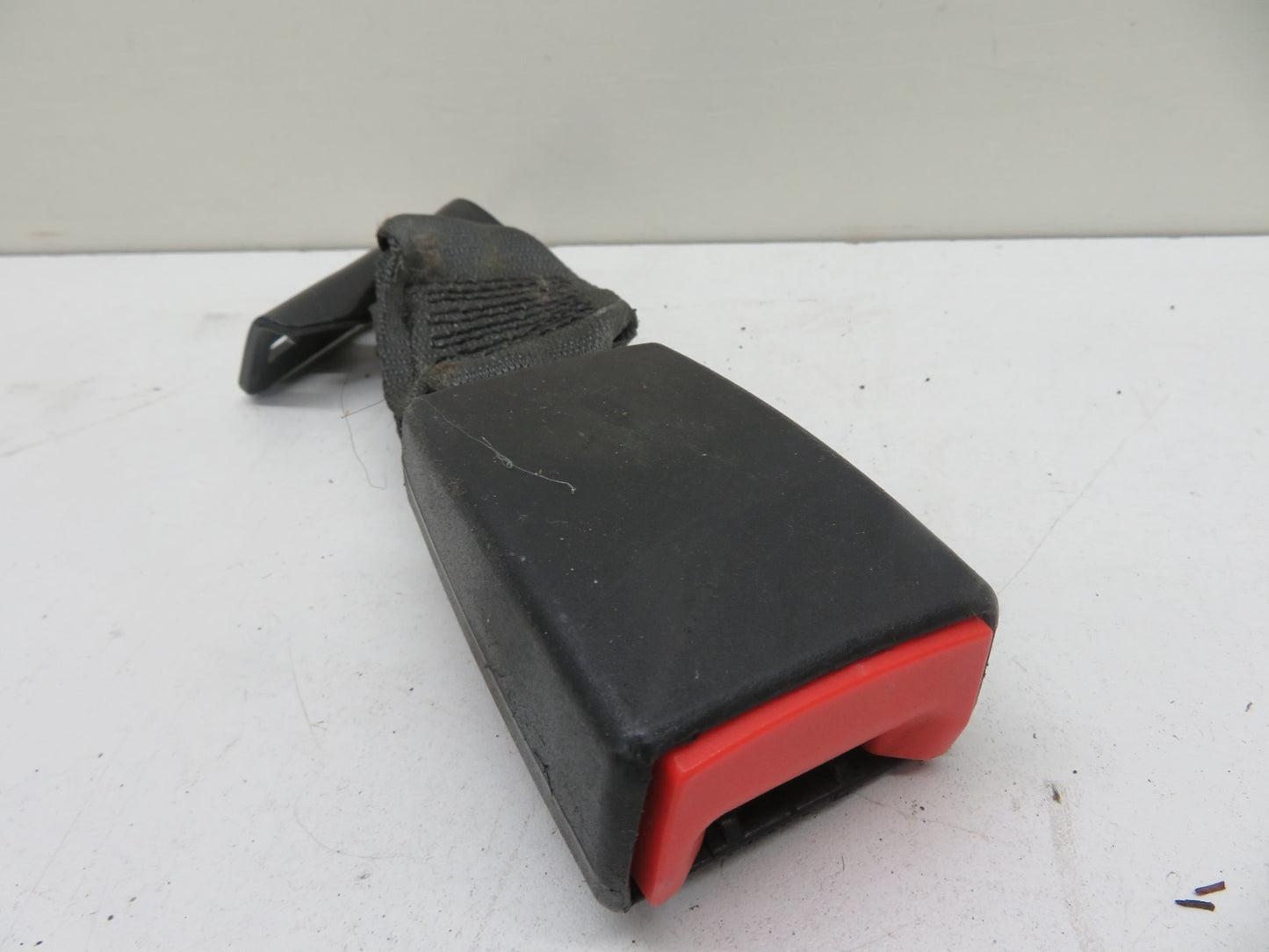 FIAT 500 REAR PASSENGER SEAT BELT BUCKLE 34045525 2010-2013 1609-7