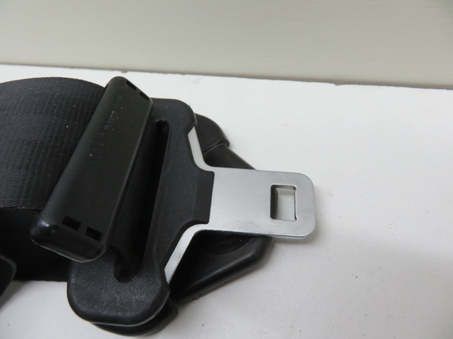 CITROEN C4 GRAND PICASSO NS REAR MIDDLE ROW SEAT BELT 9654437977 2006-2010