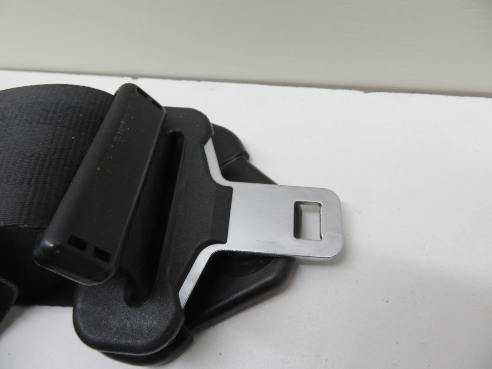 CITROEN C4 GRAND PICASSO NS REAR MIDDLE ROW SEAT BELT 9654437977 2006-2010