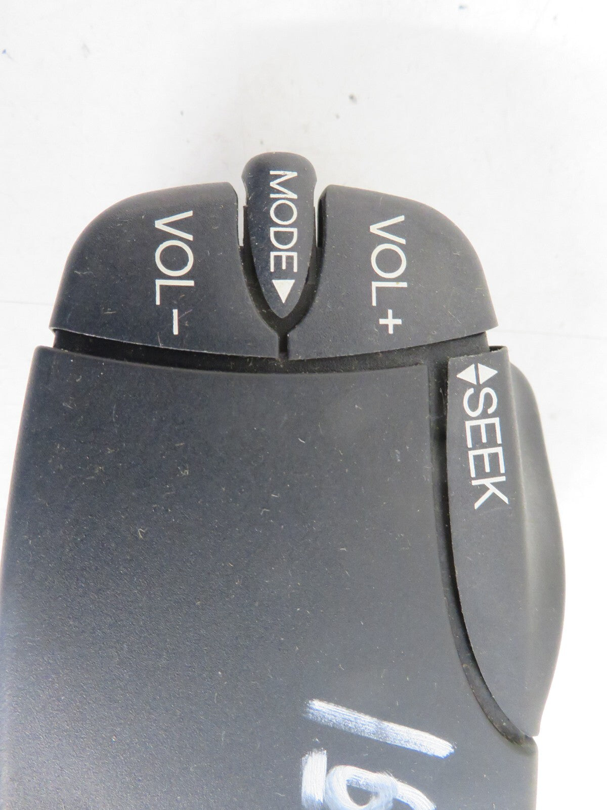 FORD MONDEO MK3 STEERING WHEEL VOLUME CONTROLS 96AB-14K147-AD 2000-2007 1342-16