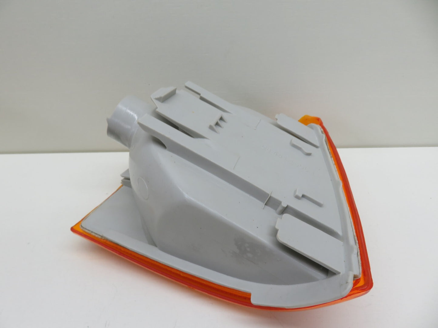 FRONT NS PASSENGER INDICATOR LIGHT FOR AUDI 100 441-1506-U YEARS 1982-1990