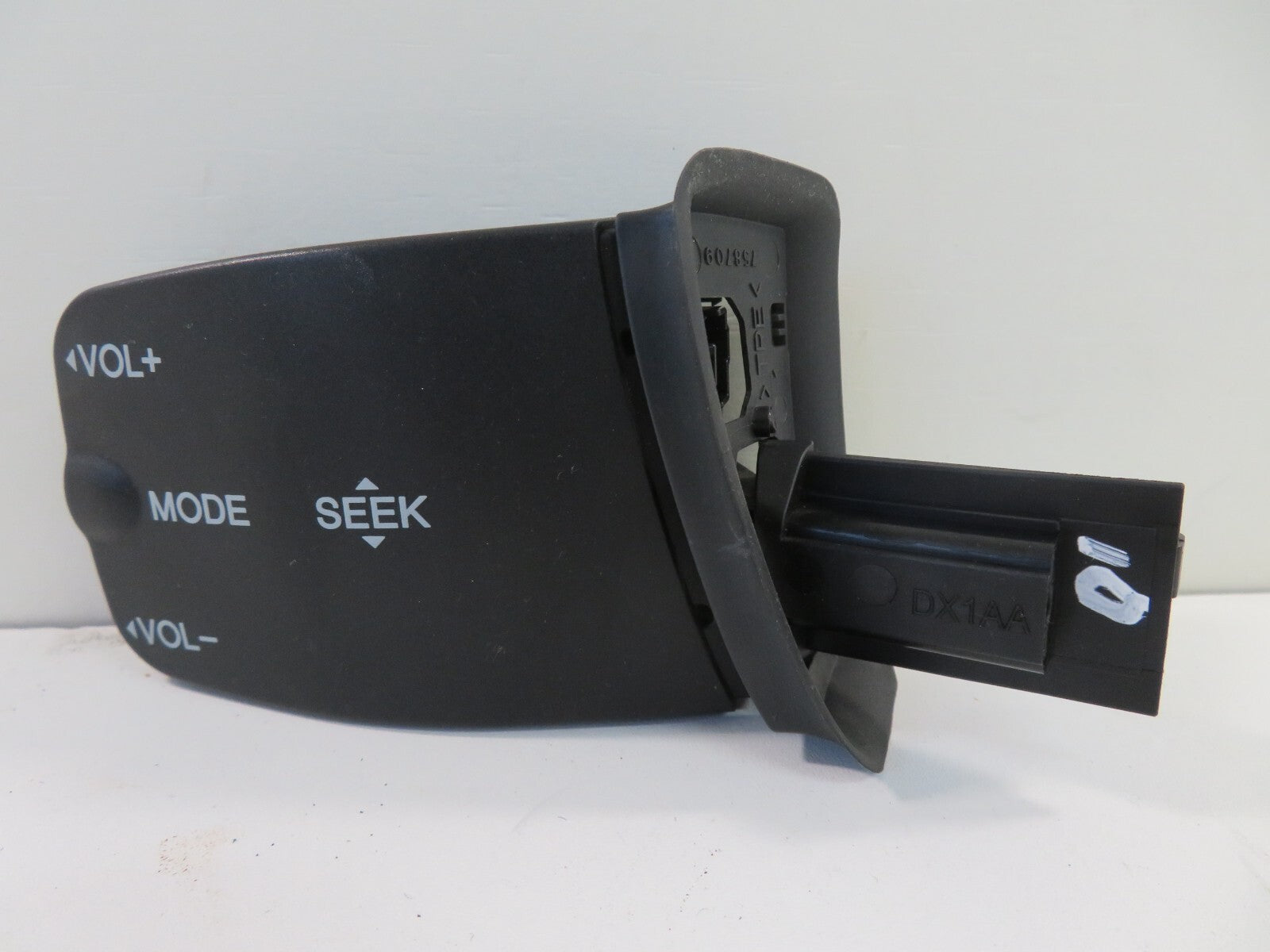 FORD C MAX RADIO VOLUME CONTROLS 3M5T-14K14-AD 2006-2010 1532-10