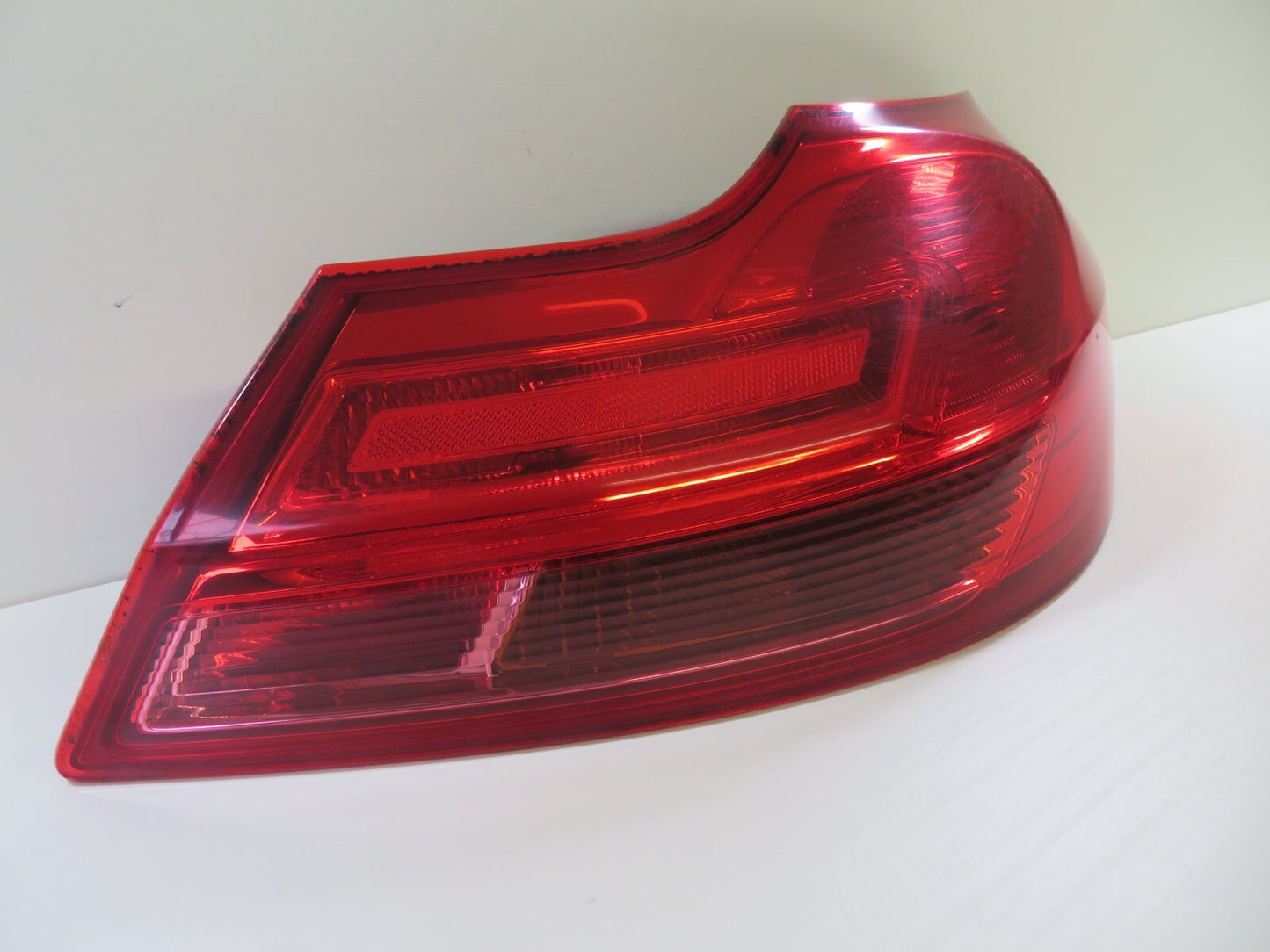 VAUXHALL INSIGNIA ESTATE OSR DRIVER REAR TAIL LIGHT 13226857 2008-2013 NSBK1730