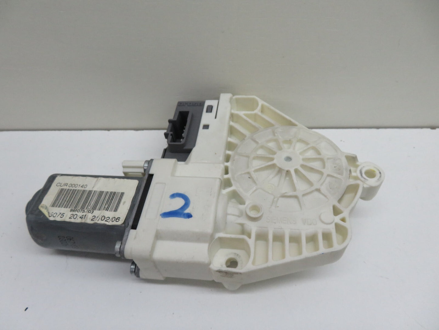 LAND ROVER DISCOVERY 3 OSF WINDOW MOTOR CUR000140 2005-2009 1212-2