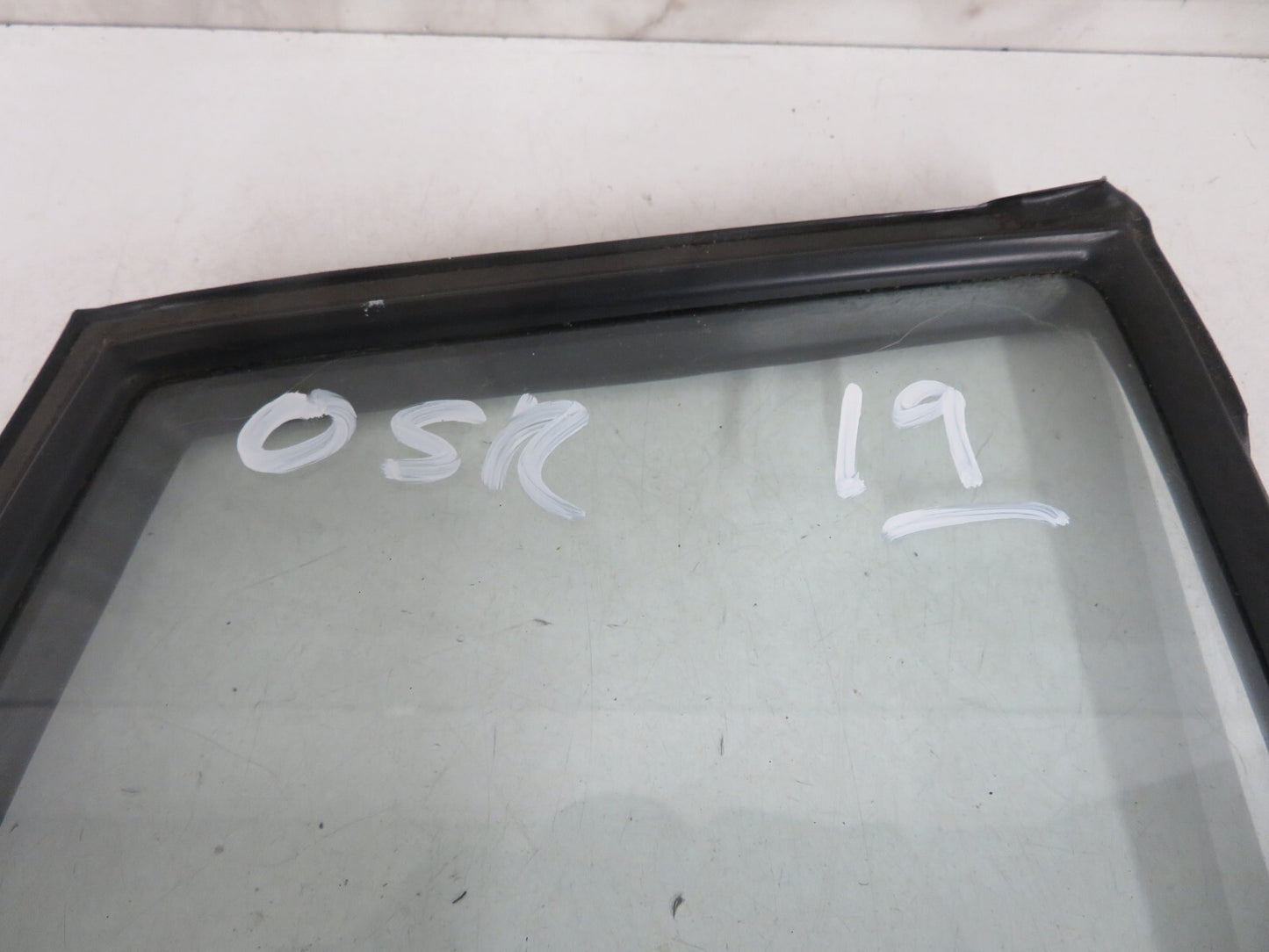 DAIHATSU CHARADE OSR WINDOW GLASS 2003-2006 1424-19
