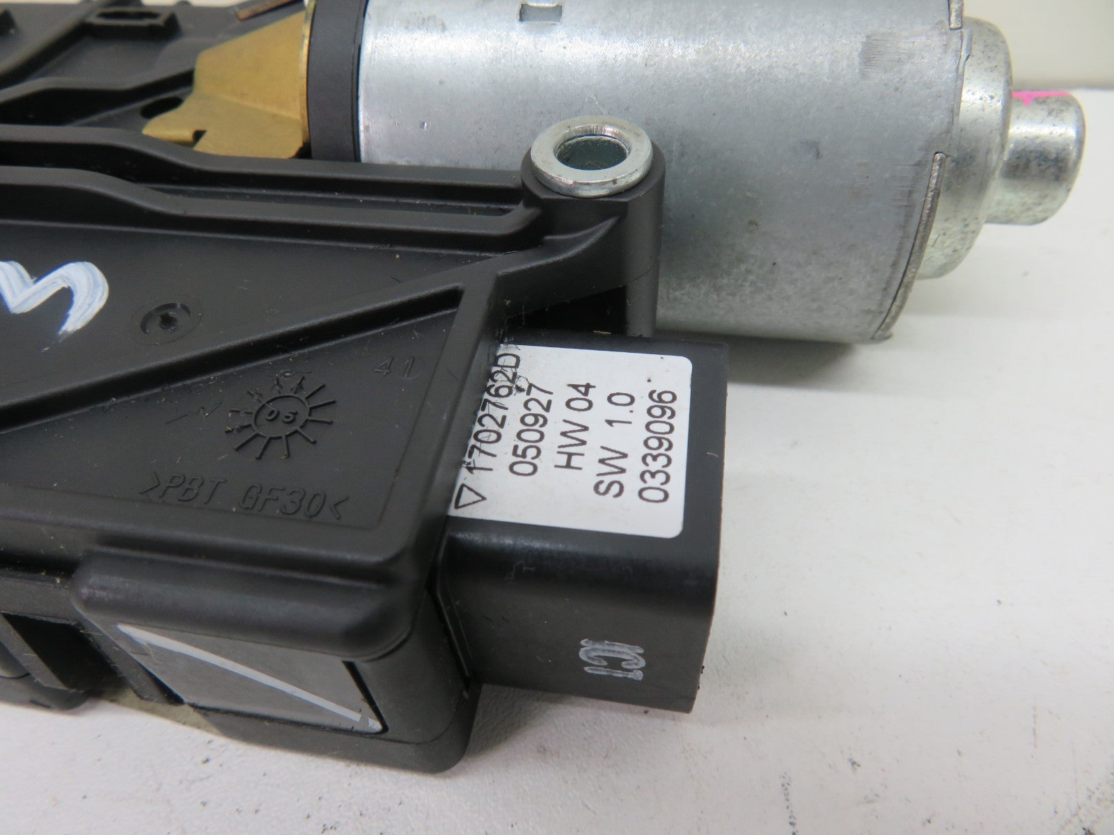 VOLVO V50 SUN ROOF MOTOR 30716185 2004-2008 HN54-3