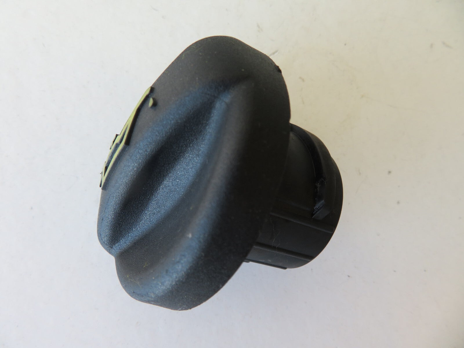 FORD FOCUS MK2 1.6 TDCI ENGINE OIL FILLER CAP 2008-2011 AMS1410