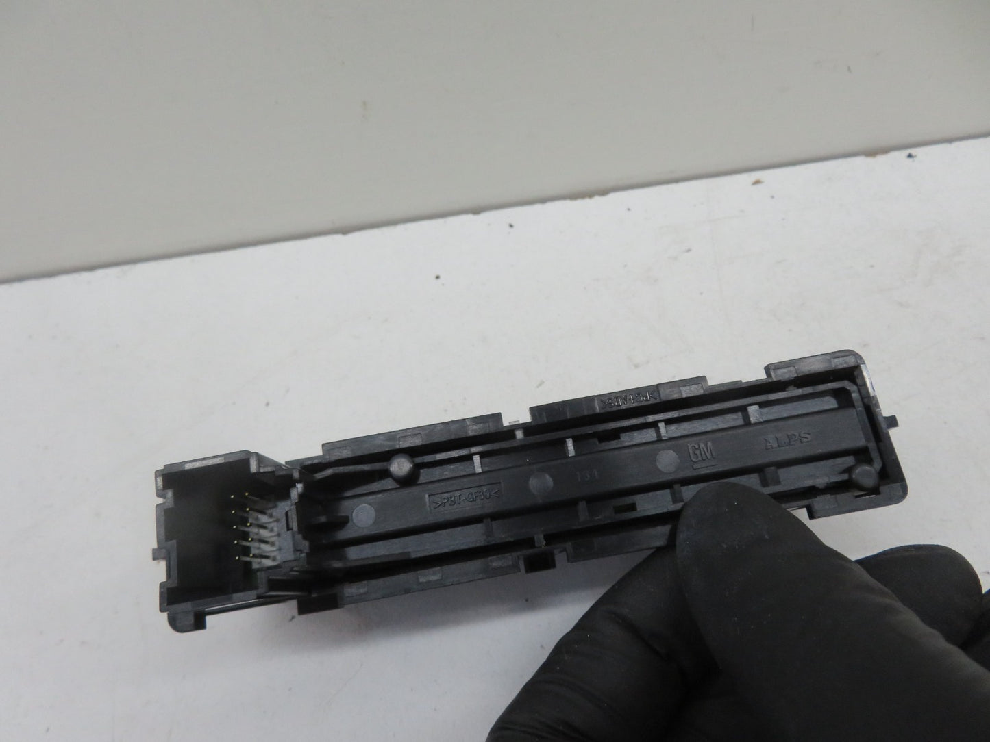 VAUXHALL MOKKA HAZARD TRACTION SWITCH 2012-2016 1739-13