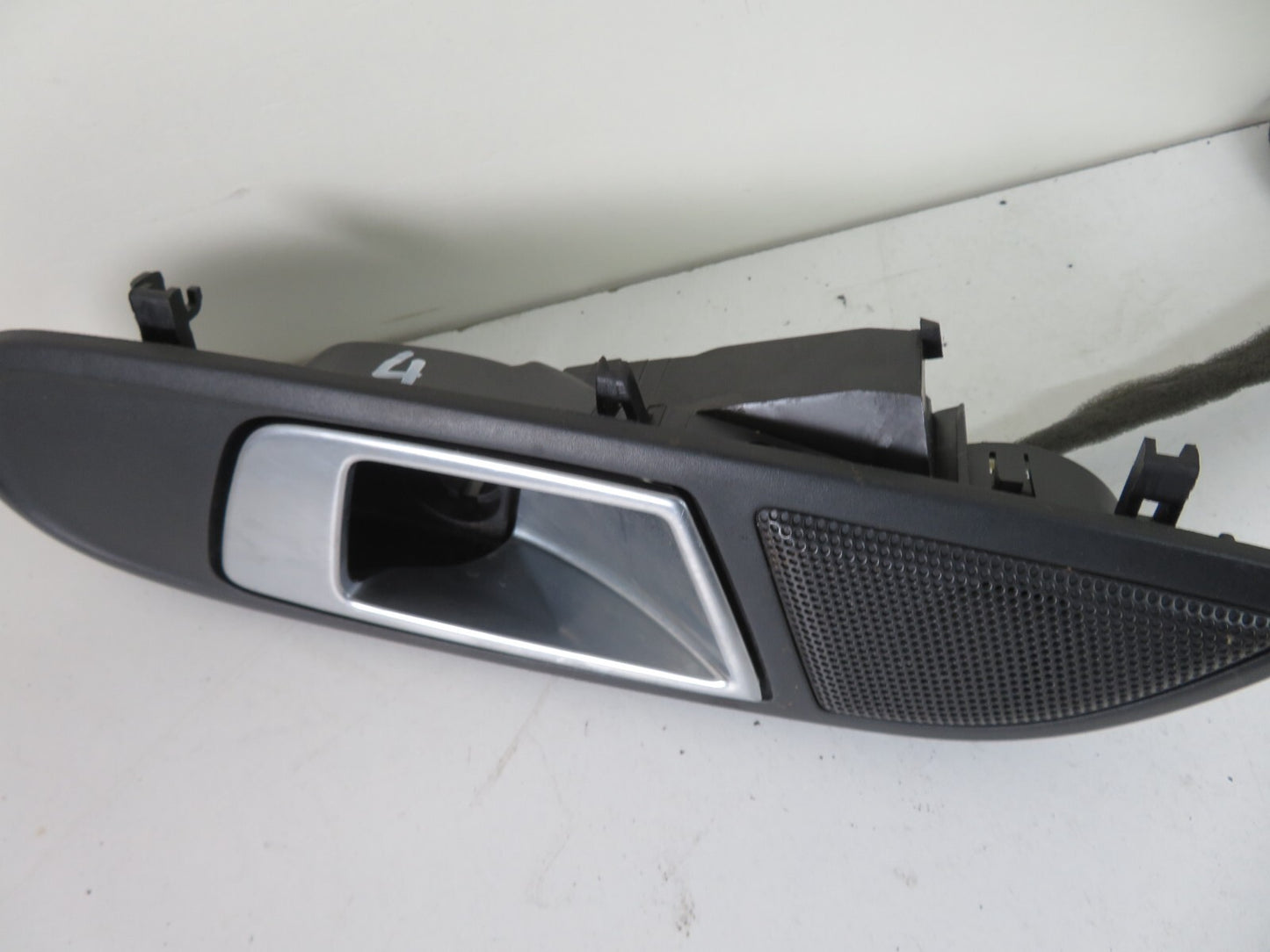 FORD FIESTA ST180 NSF PASSENGER DOOR HANDLE TWEETER 2013-2017 1157-4