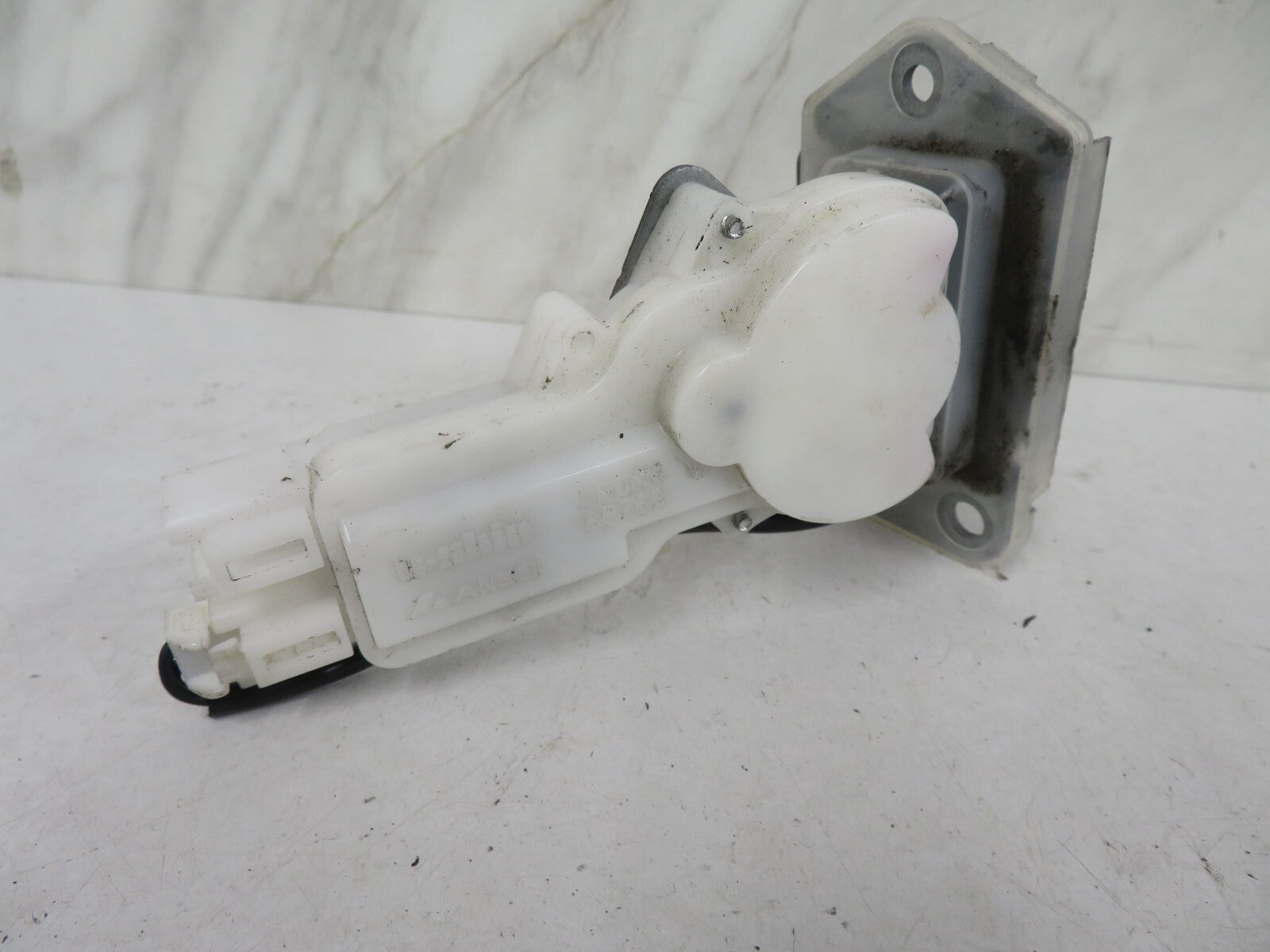 SUZUKI SWIFT GLS TAILGATE BOOT LOCK CATCH 1998-2003 1341-6