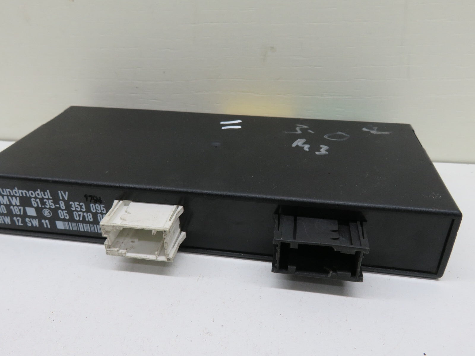 BMW E36 BODY CONTROL MODULE BCM 8353095 1991-1998 1756-11