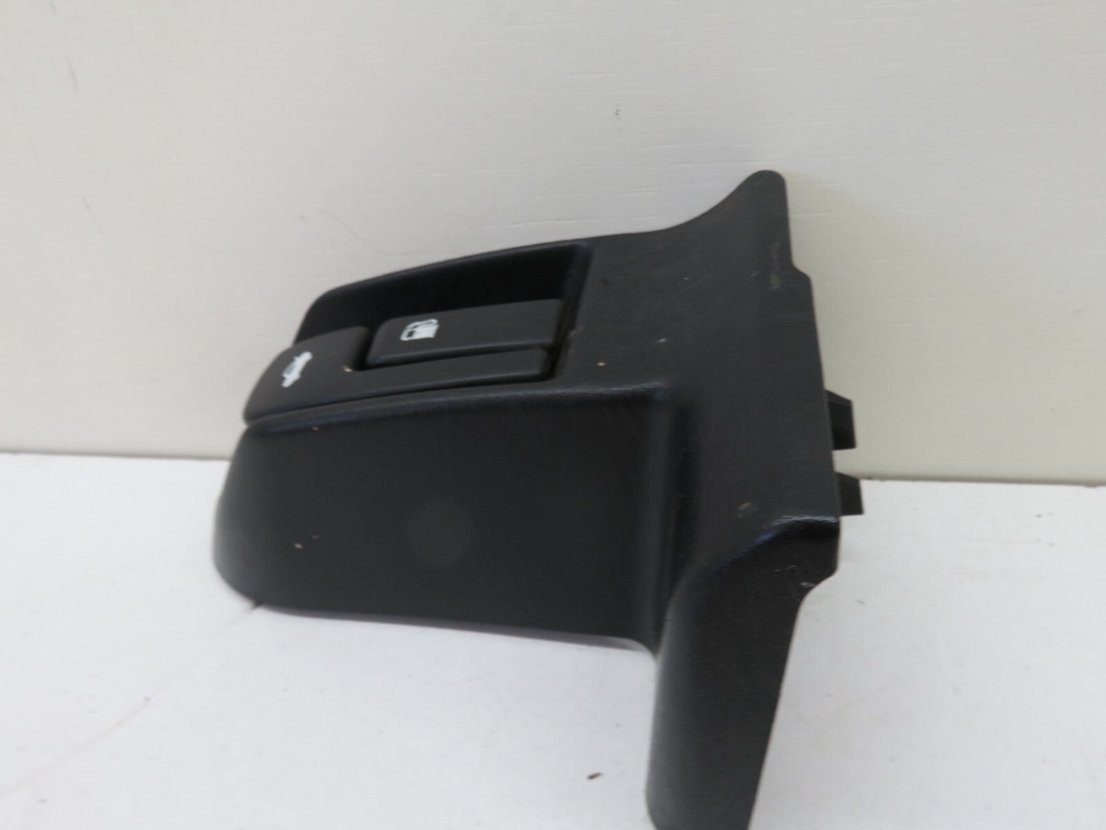 TOYOTA MR2 MK2 SW20 FUEL AND BOOT RELEASE LEVER TRIM 1990-1999 0700