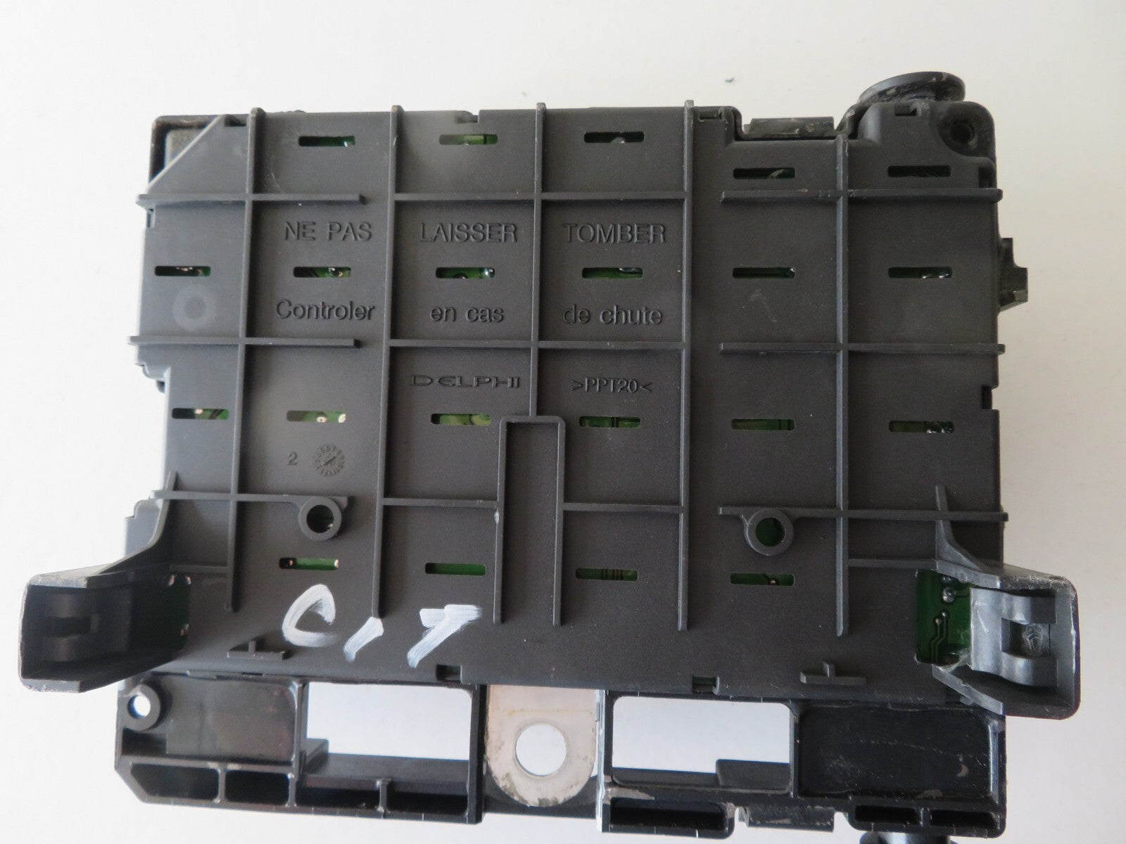 PEUGEOT CITROEN BSM B4 ENGINE BAY FUSE BOX 9650663980 (REFBSM)