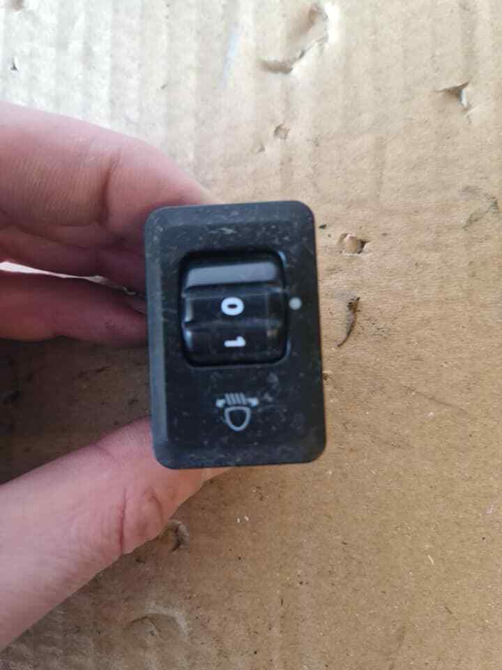 MITSUBISHI L200 MK3 HEADLIGHT LEVEL SWITCH 1998-2006 