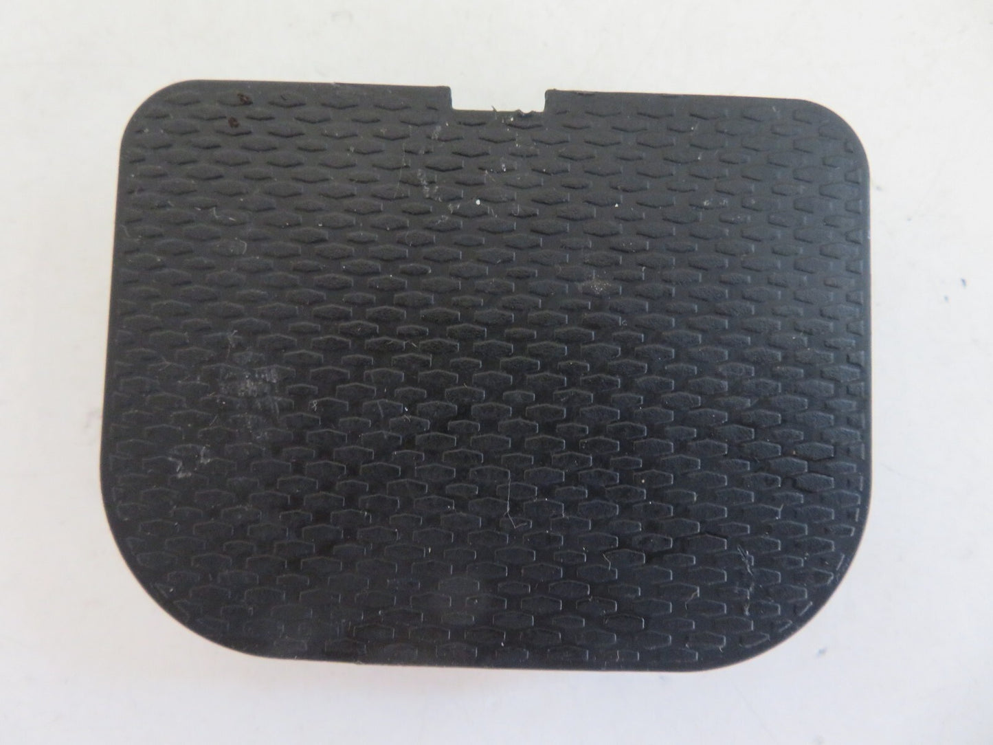 PEUGEOT 4007 REAR BOOT PANEL TRIM 7230A168 2007-2012 A1315-10