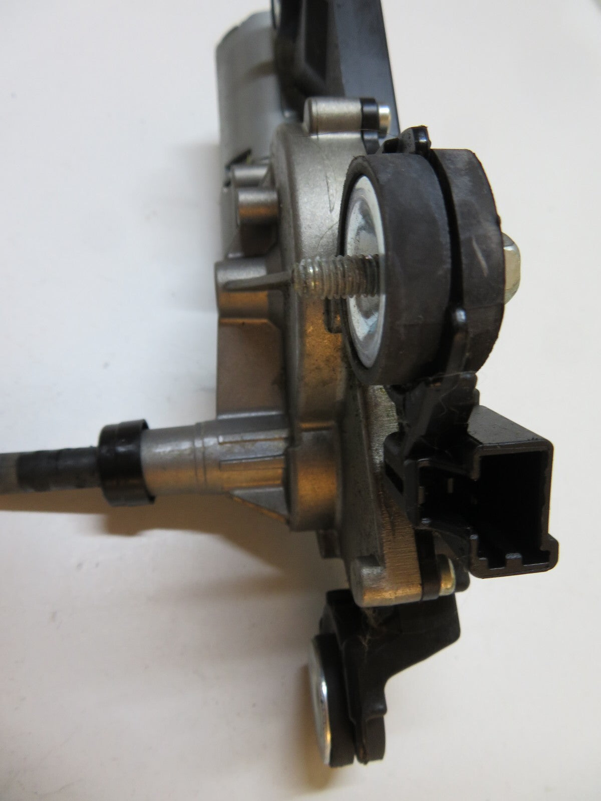 MAZDA 3 SPORT REAR WIPER MOTOR BP4K-67450 2003-2009 AM52