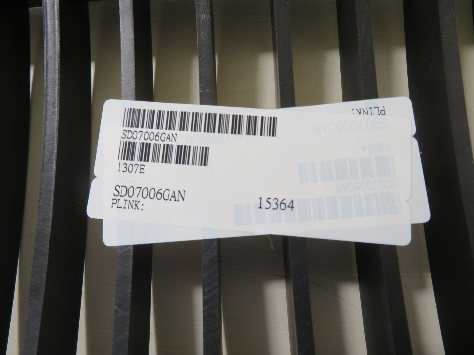 FRONT BUMPER GRILLE FOR SKODA OCTAVIA SD07006GAN 1997-2010