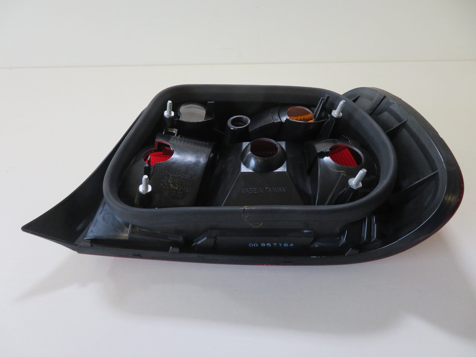 NS PASSENGER REAR LIGHT LH DEPO 444-1935L-UE FOR BMW 3 SERIES COMPACT 1991-1999