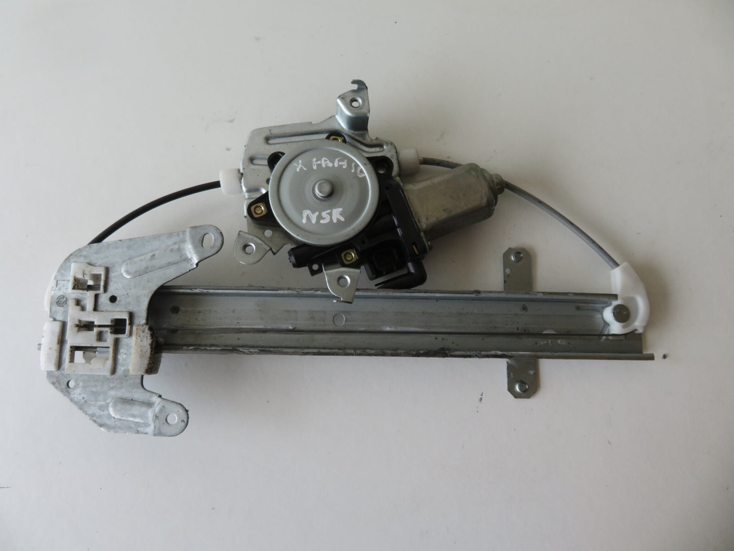 NISSAN X-TRAIL NSR WINDOW REGULATOR 8073189912 01-06 AMS1356
