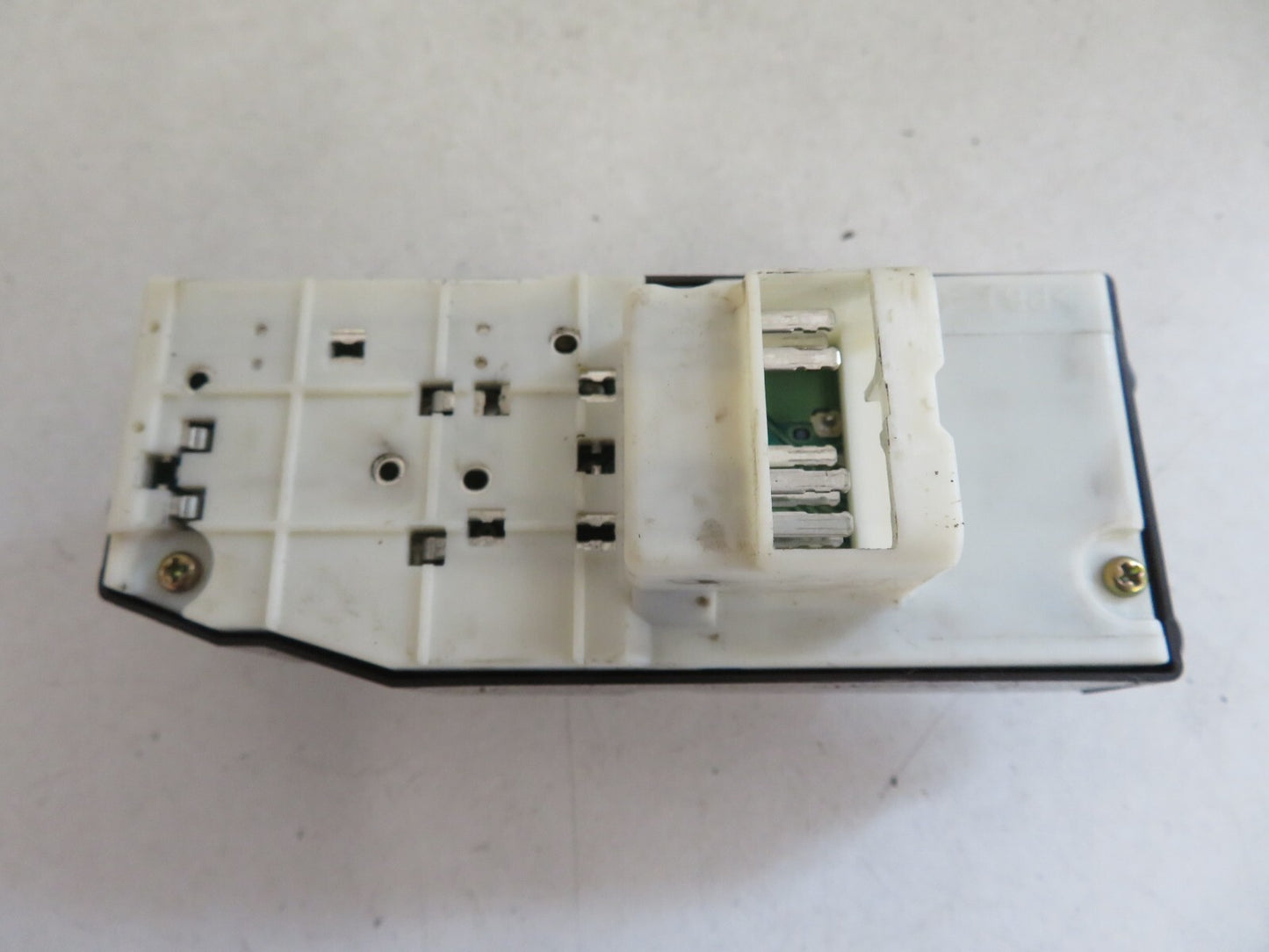 TOYOTA COROLLA LHD WINDOW SWITCHES MIXA1157-8