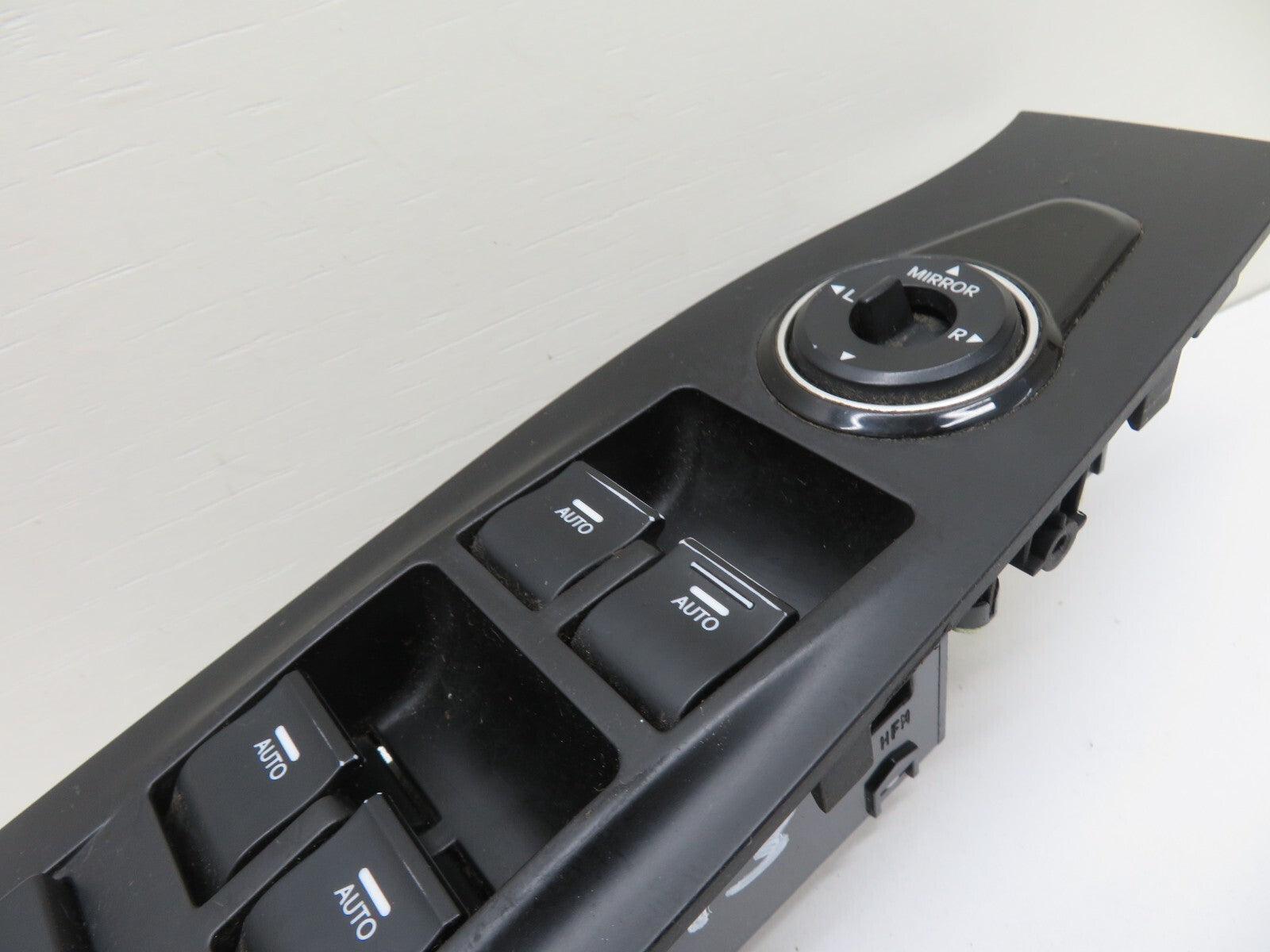 HYUNDAI I40 OS DRIVER WINDOW SWITCHES 93570-3Z550 2011-2015 A581-13