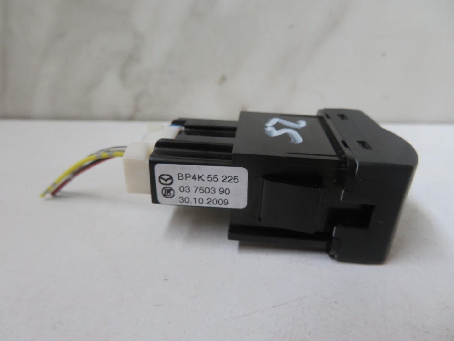 MAZDA CX7 DASHBOARD SWITCH BLANK BP4K55225 2009-2012 A1624-25