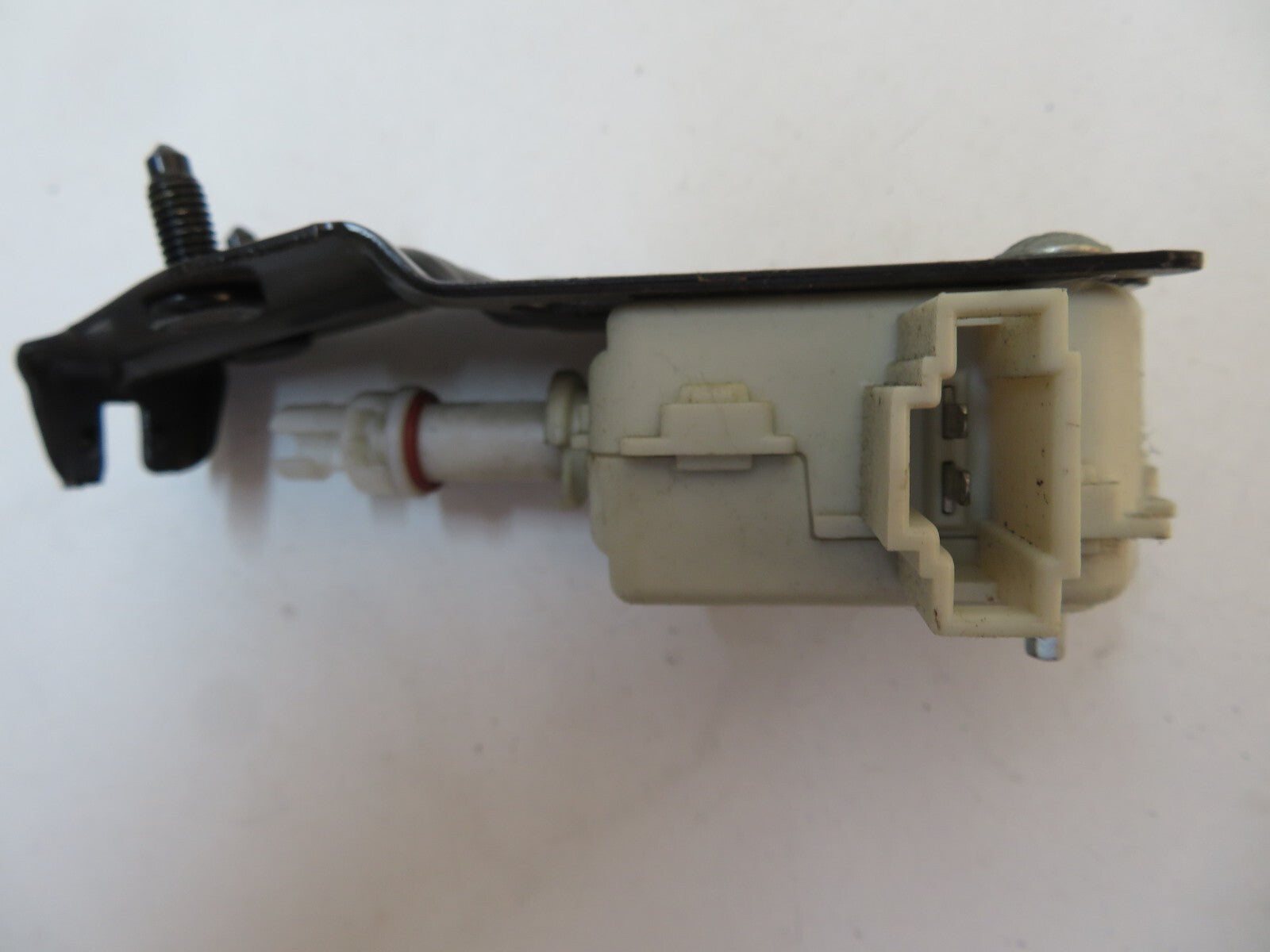 AUDI TT MK1 FUEL FLAP ACTUATOR 3b0959782 1998-2004 B6
