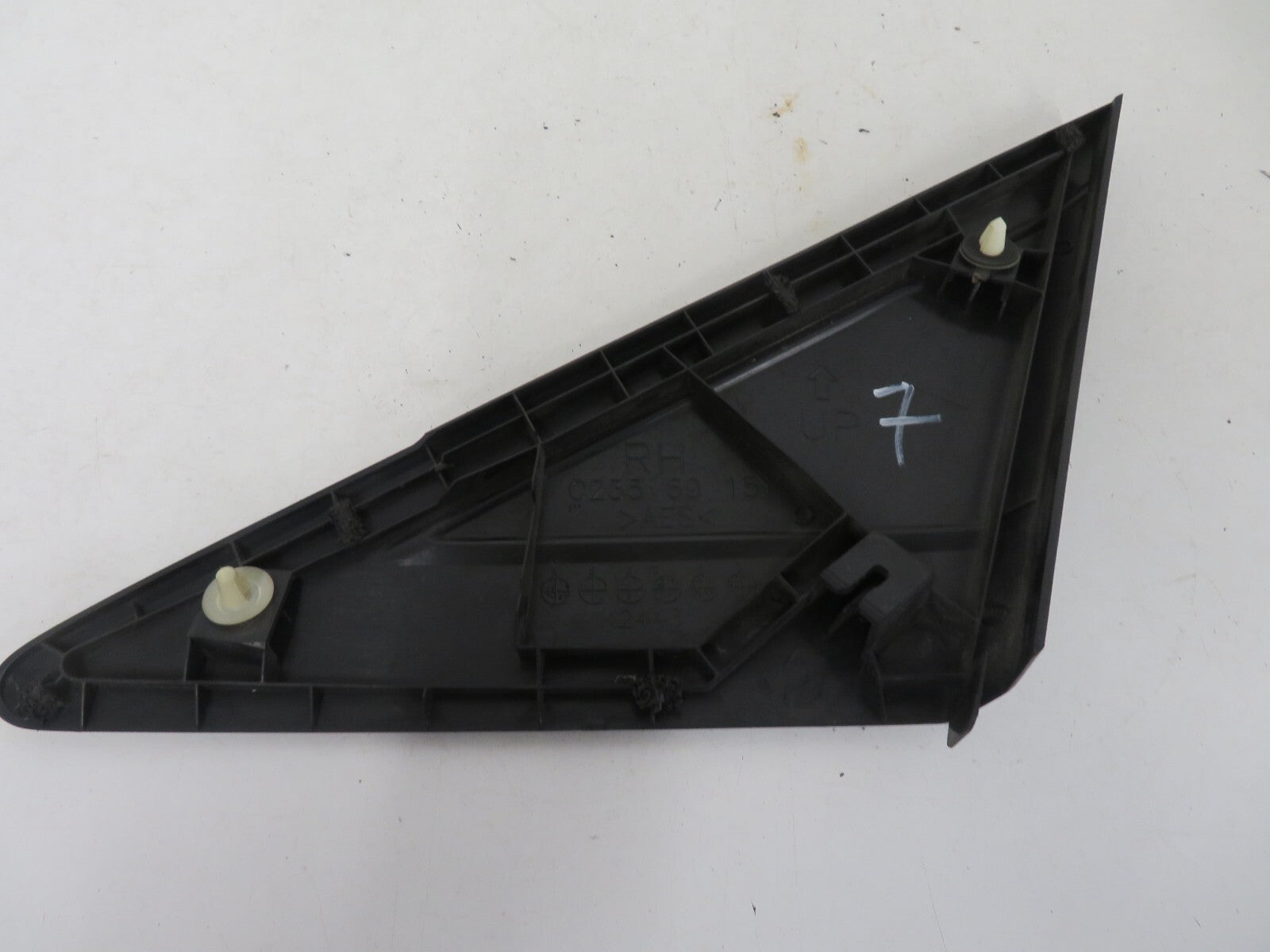 MAZDA 5 MPV OSF QUARTER TRIM 2005-2010 1520-7