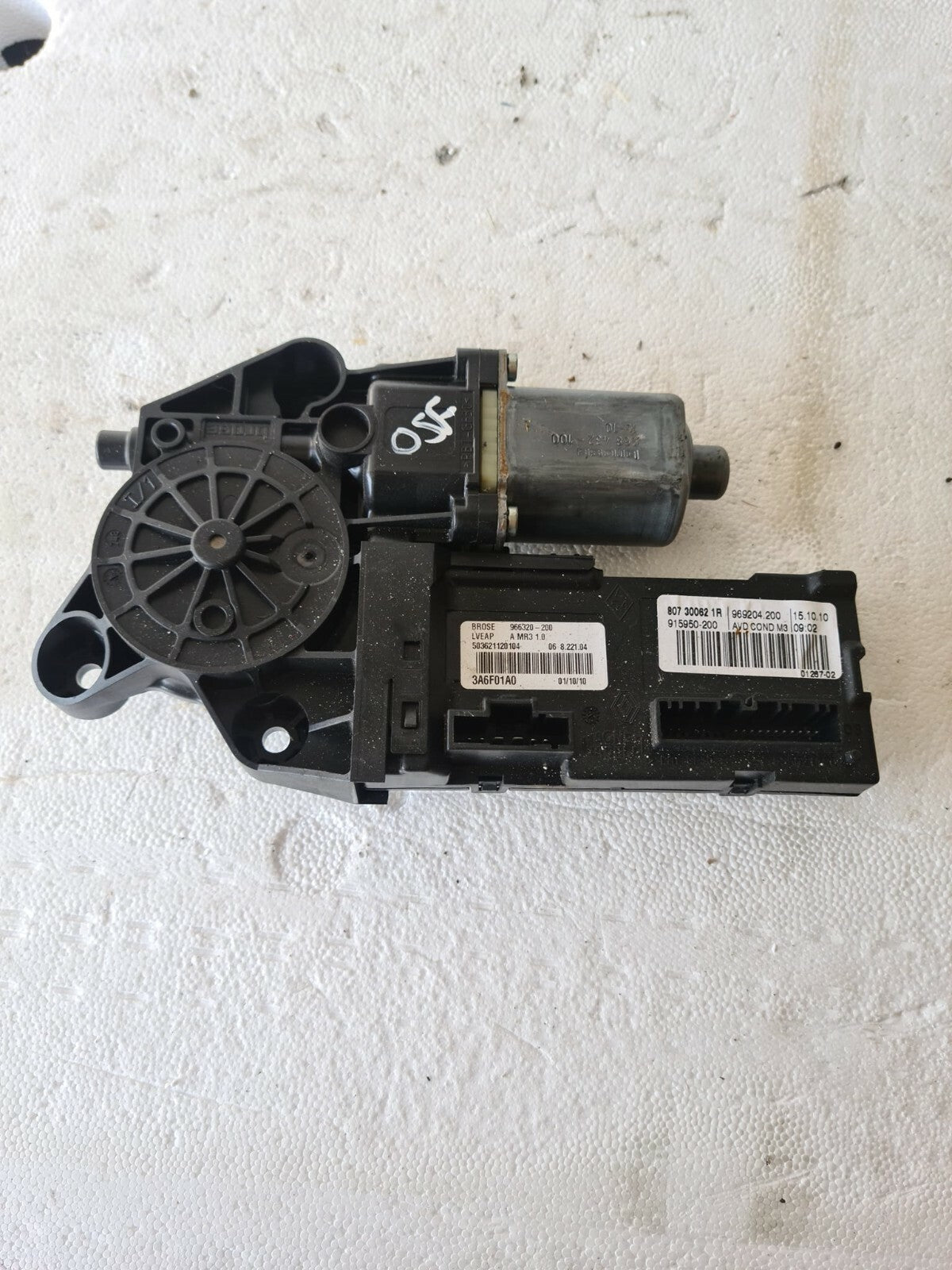 RENAULT SCENIC OSF WINDOW MOTOR 807300621R 2009-2016