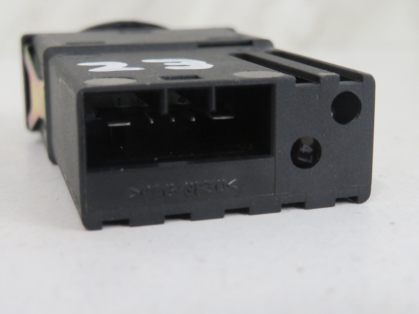 ROVER 75 HEATED SEAT SWITCH YUG101980 1999-2005 MIXA1540-23