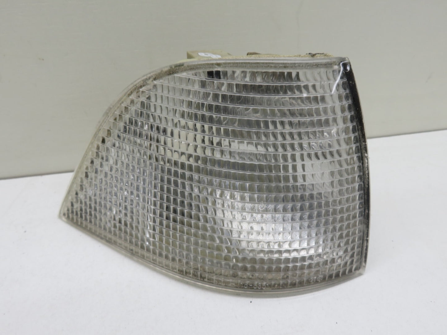 BMW E36 OS DRIVER CLEAR FRONT INDICATOR (SEE PHOTOS) 1991-1998 1756-8