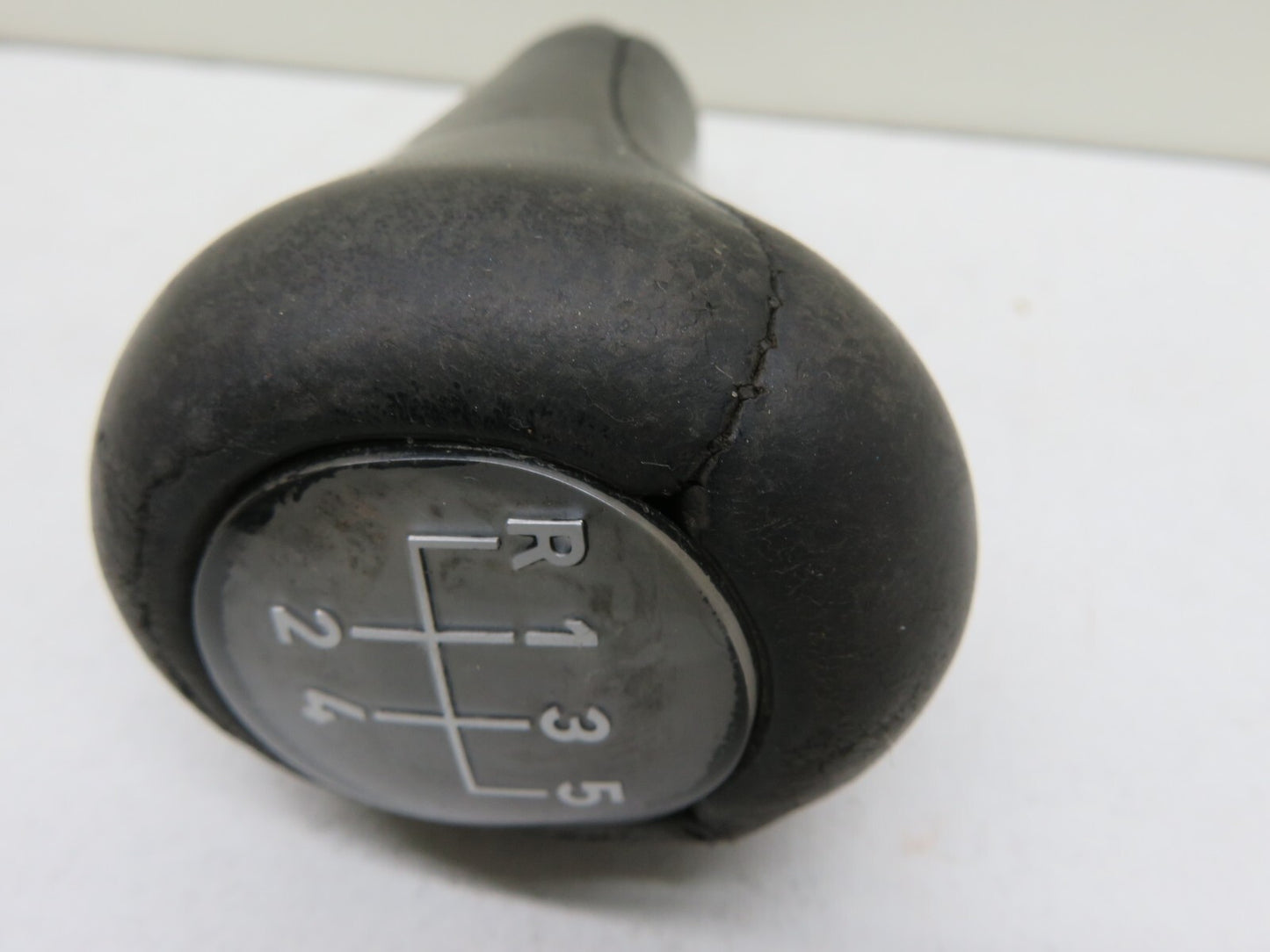 BMW E36 5 SPEED MANUAL GEAR KNOB NEEDS RETRIM  1991-1998 1658-16