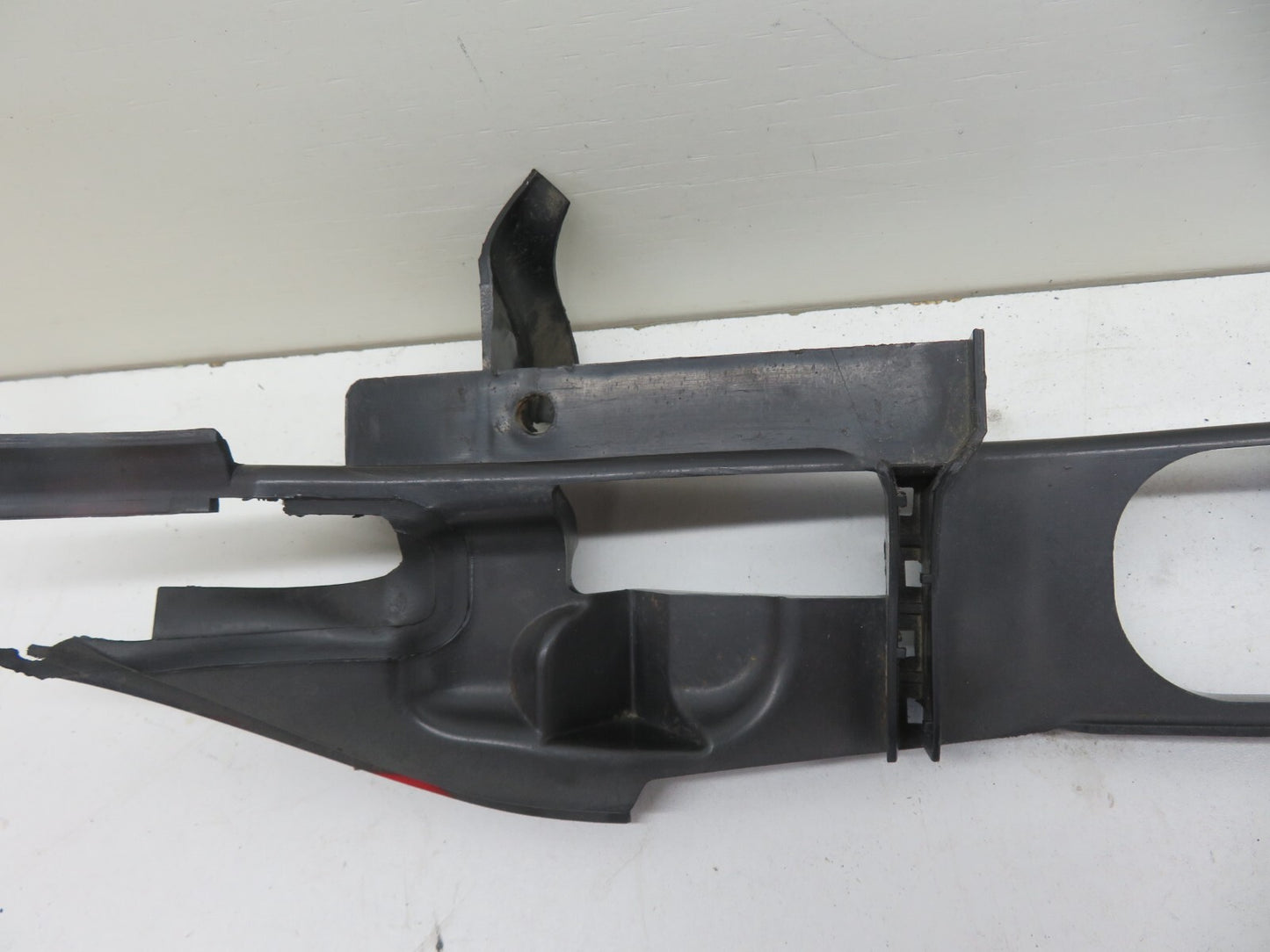 FORD FOCUS ST 225 OS DRIVER FENDER TRIM 4M51-A02476-A 2006-2010 1232-9