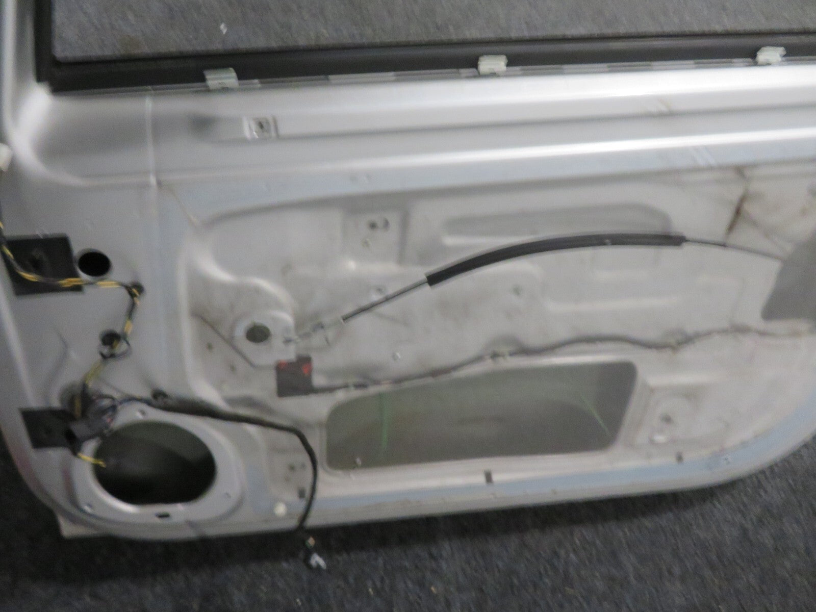 VAUXHALL CORSA D OS DRIVER SIDE DOOR WITH GLASS 3DR SILVER 2006-2010