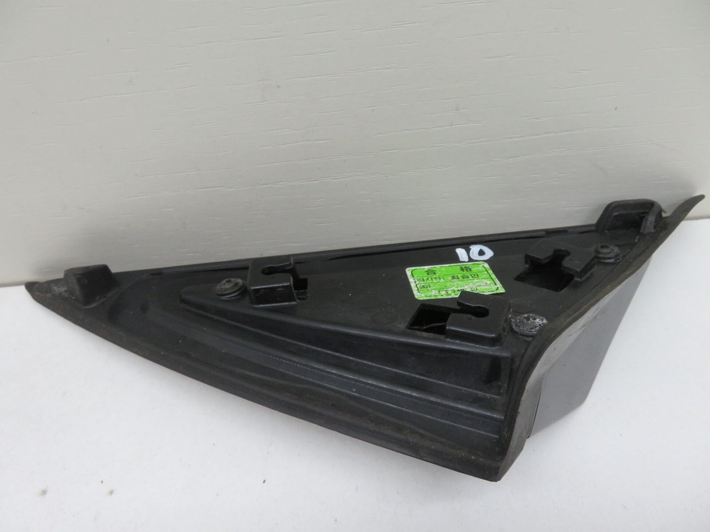 HYUNDAI I40 OS DRIVER SIDE FRONT QUARTER TRIM 2011-2015 A581-10