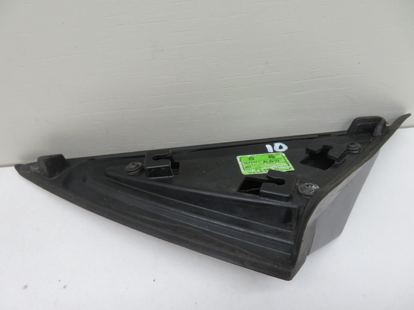 HYUNDAI I40 OS DRIVER SIDE FRONT QUARTER TRIM 2011-2015 A581-10